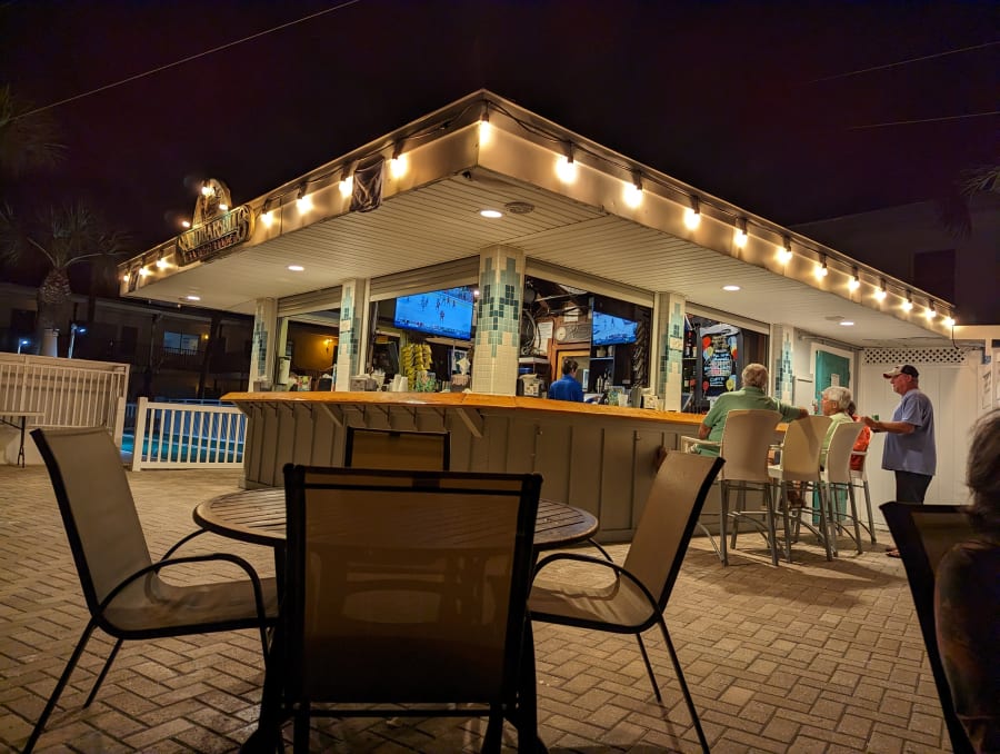 Sandbar Bill's Bar and Grille – photo 3